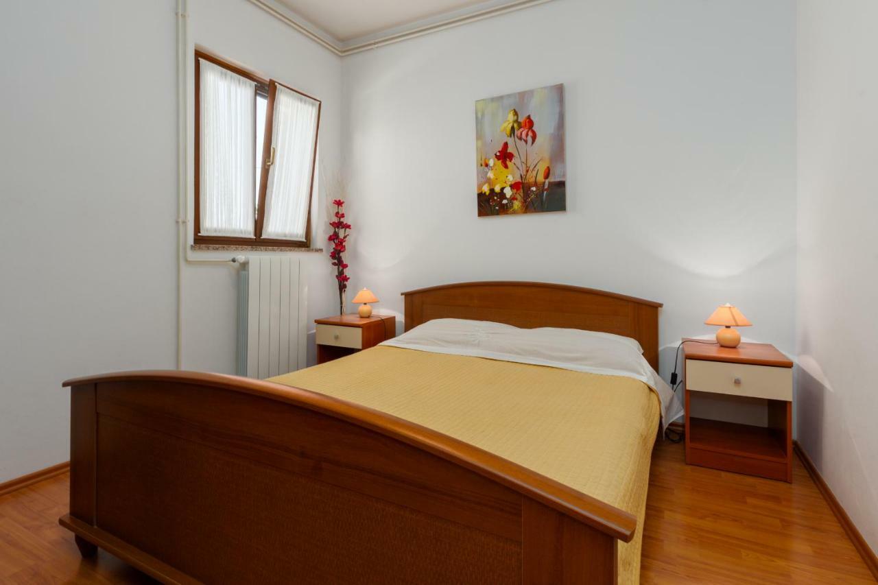 Apartment Softic Пула Екстериор снимка